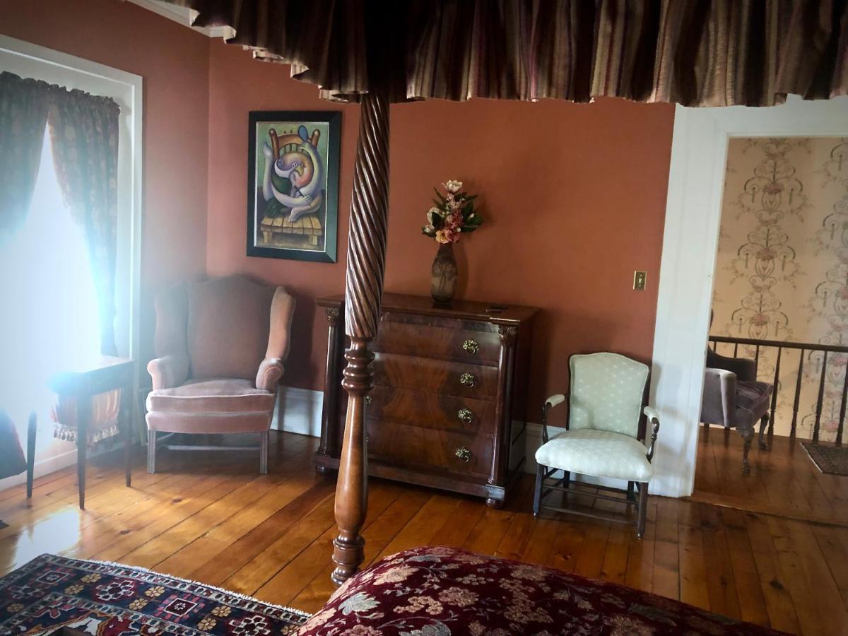 Oakcliff Bed And Breakfast Halfmoon Ngoại thất bức ảnh