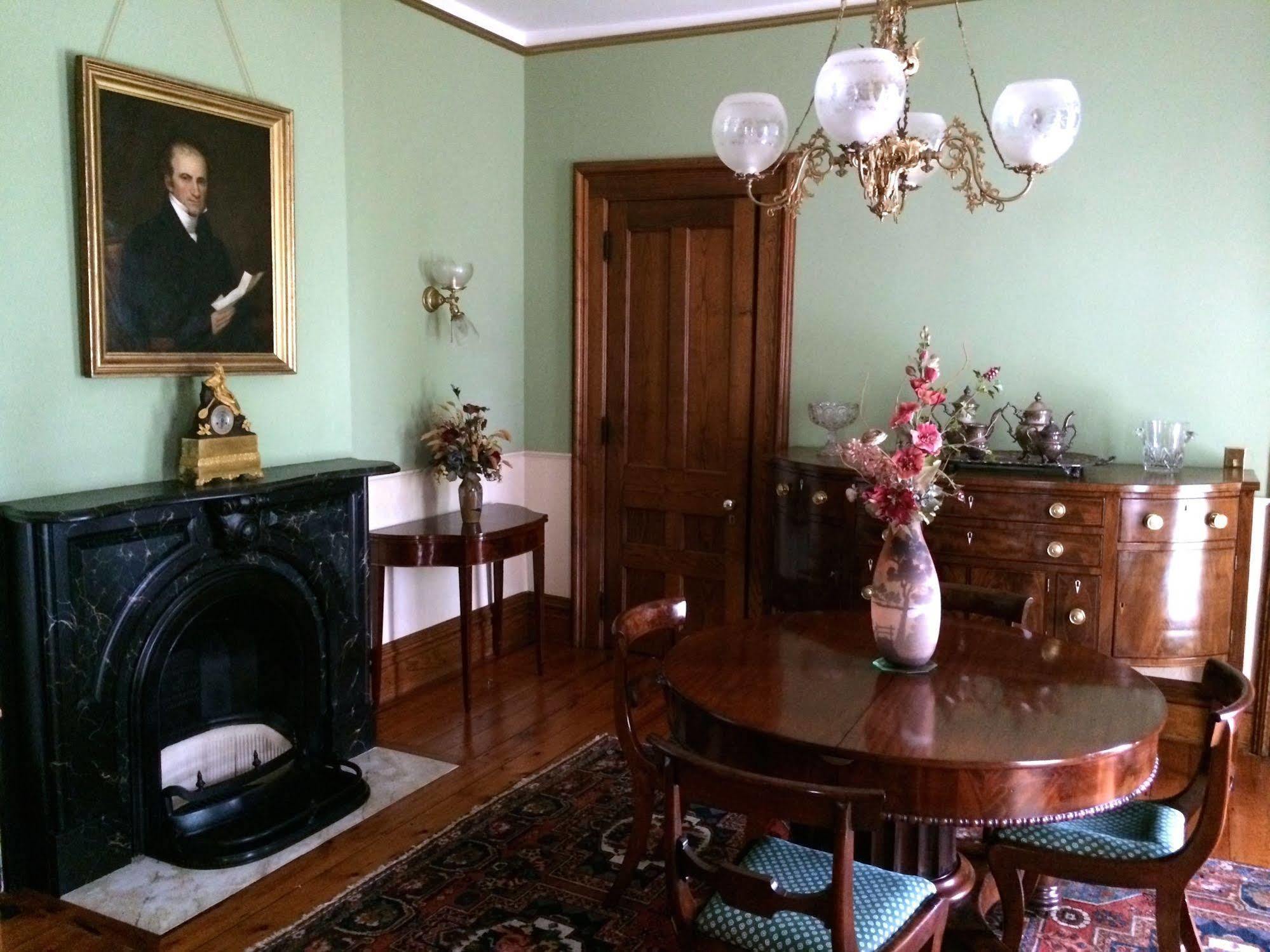 Oakcliff Bed And Breakfast Halfmoon Ngoại thất bức ảnh