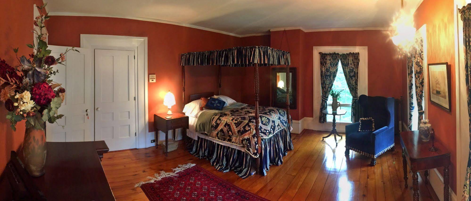 Oakcliff Bed And Breakfast Halfmoon Ngoại thất bức ảnh