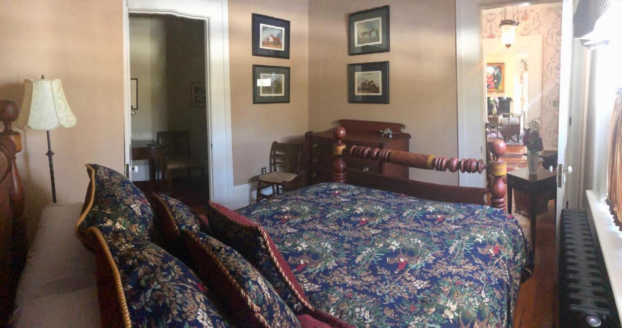Oakcliff Bed And Breakfast Halfmoon Ngoại thất bức ảnh