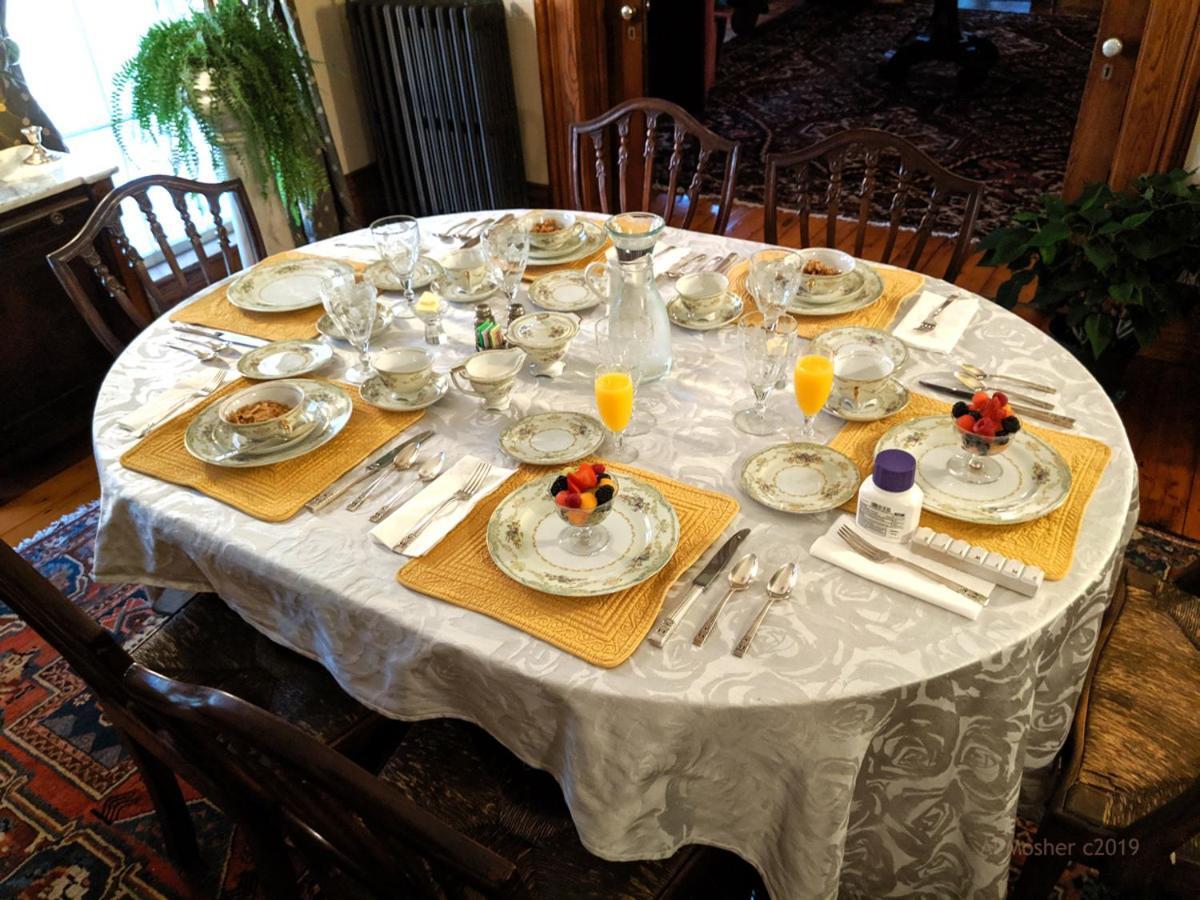 Oakcliff Bed And Breakfast Halfmoon Ngoại thất bức ảnh